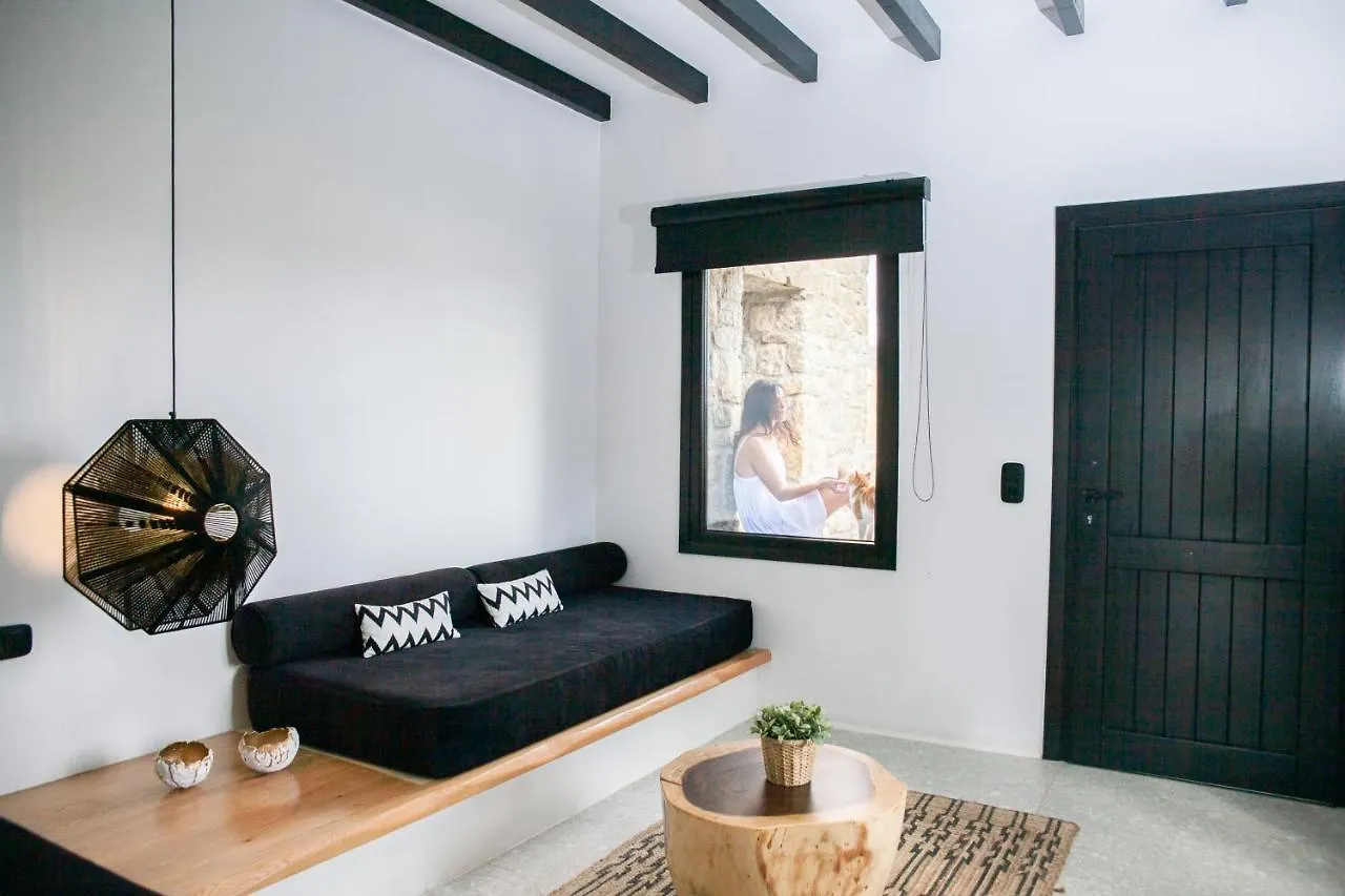 Agrari Bo Suites By Mykonos Rocks 2*, Agrari (Mykonos) יוון